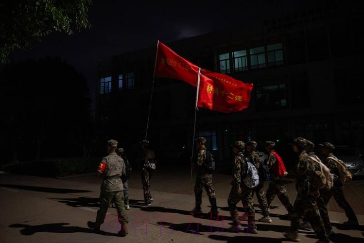 佩家军抵达深圳鹏城进行首训 为梦想脚踏实地