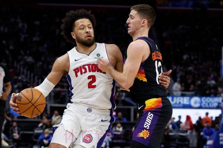 坎宁安两双杜伦16+18 阿伦33+5活塞主场逆转太阳 坎宁安两双杜伦16+18 阿伦33+5活塞主场逆转太阳